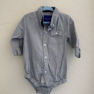 18-24 Mo- Beetle Thread Grey Button Up Onesie